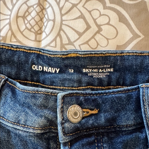 Old Navy Higher High Rise Sky Hi A Line Woman’s Shorts - Picture 3 of 8